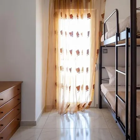 Nota's Appartamento Flogita